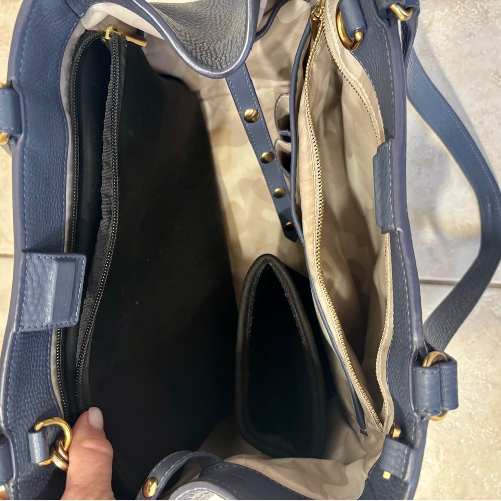 Dagne Dover Ash Blue Allyn Tote in Pebbled Leather with Gold Hardware - Picture 6 of 7